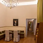 Отель Dimora Storica Lo Svevo Ези