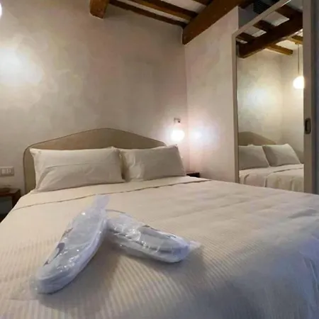 Dimora Storica Lo Svevo 酒店 *