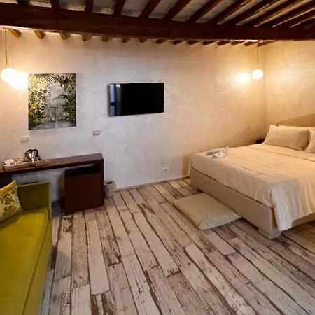 酒店 Dimora Storica Lo Svevo