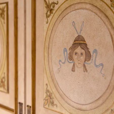 酒店 Dimora Storica Lo Svevo *