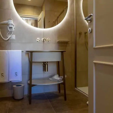 酒店 Dimora Storica Lo Svevo *